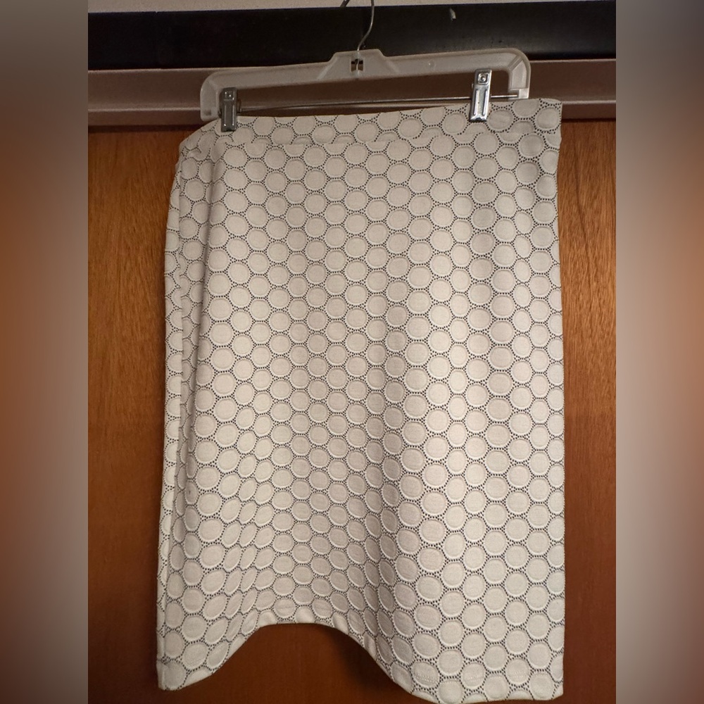 Leota Cream Circle Pattern Pencil Skirt